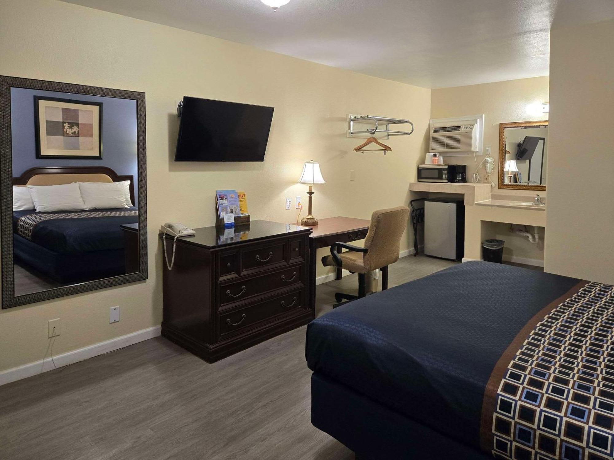 Rodeway Inn & Suites Blythe I-10 المظهر الخارجي الصورة