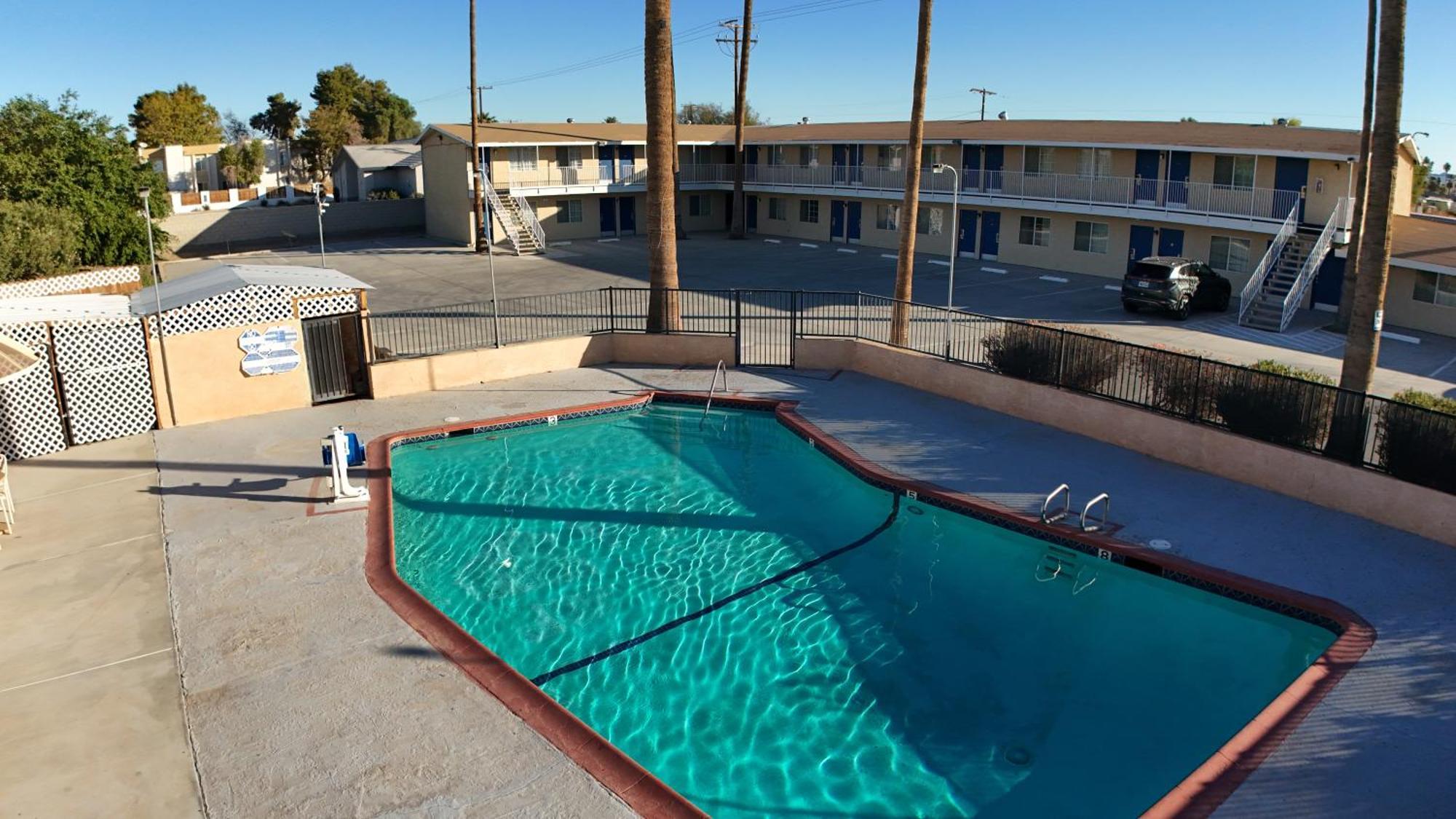 Rodeway Inn & Suites Blythe I-10 المظهر الخارجي الصورة