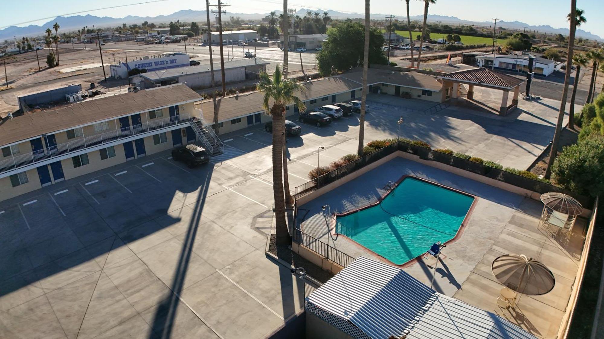 Rodeway Inn & Suites Blythe I-10 المظهر الخارجي الصورة