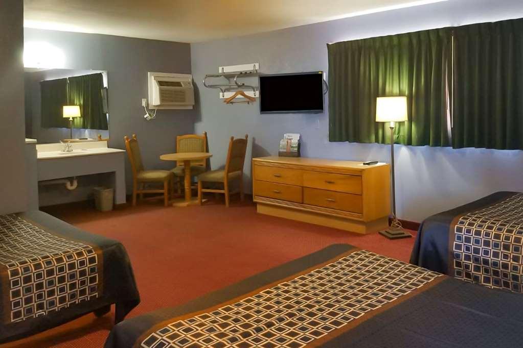 Rodeway Inn & Suites Blythe I-10 الغرفة الصورة